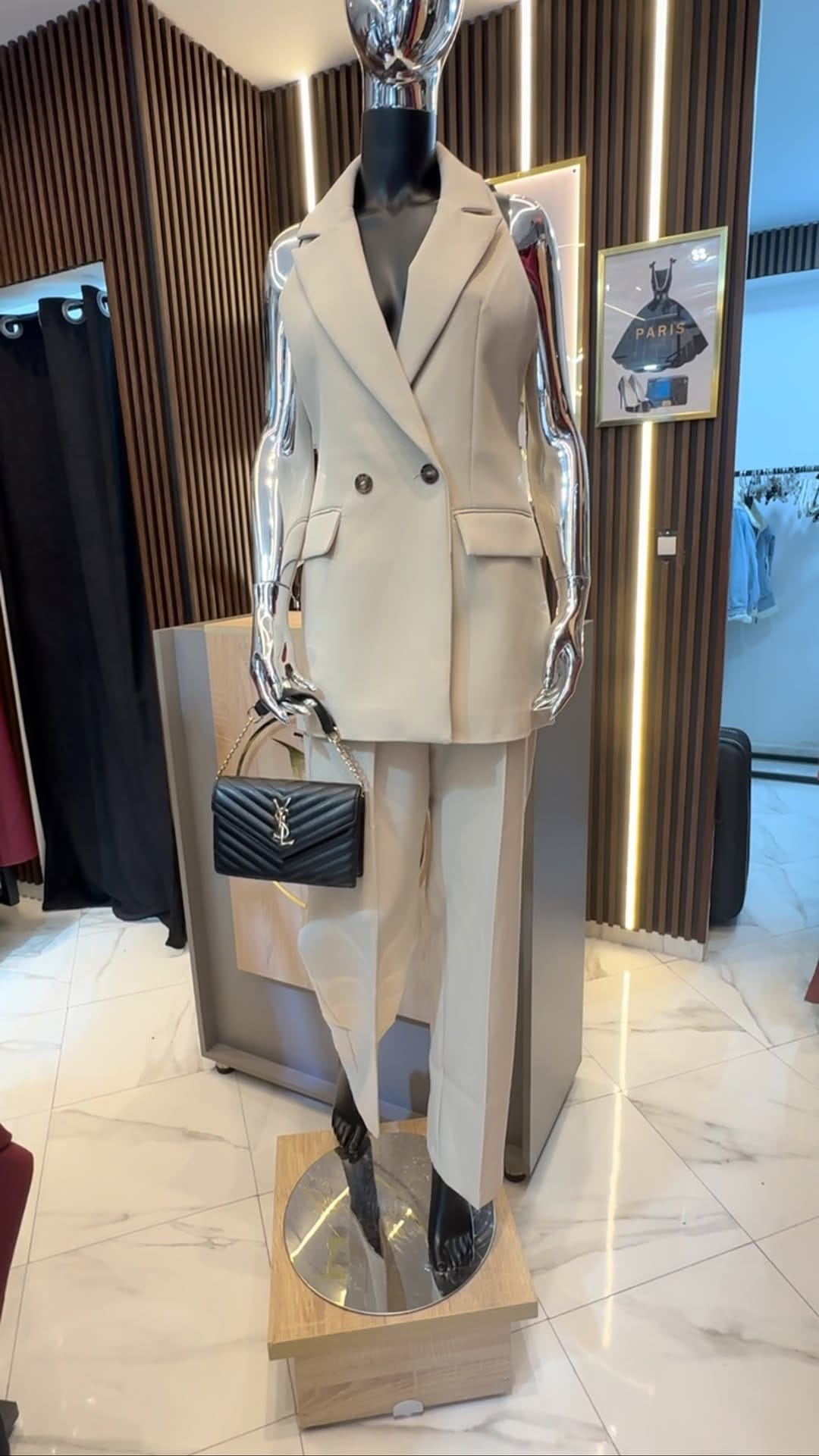 Post 8 by boutique femme fashion on Instagram (video)