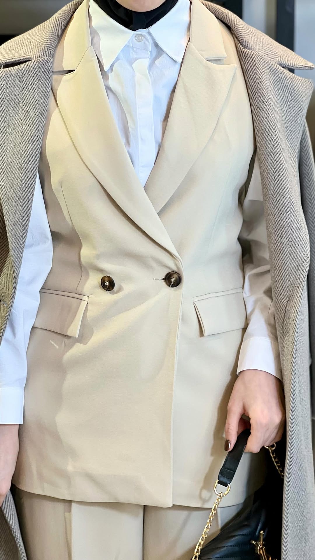 Post 7 by boutique femme fashion on Instagram (video)