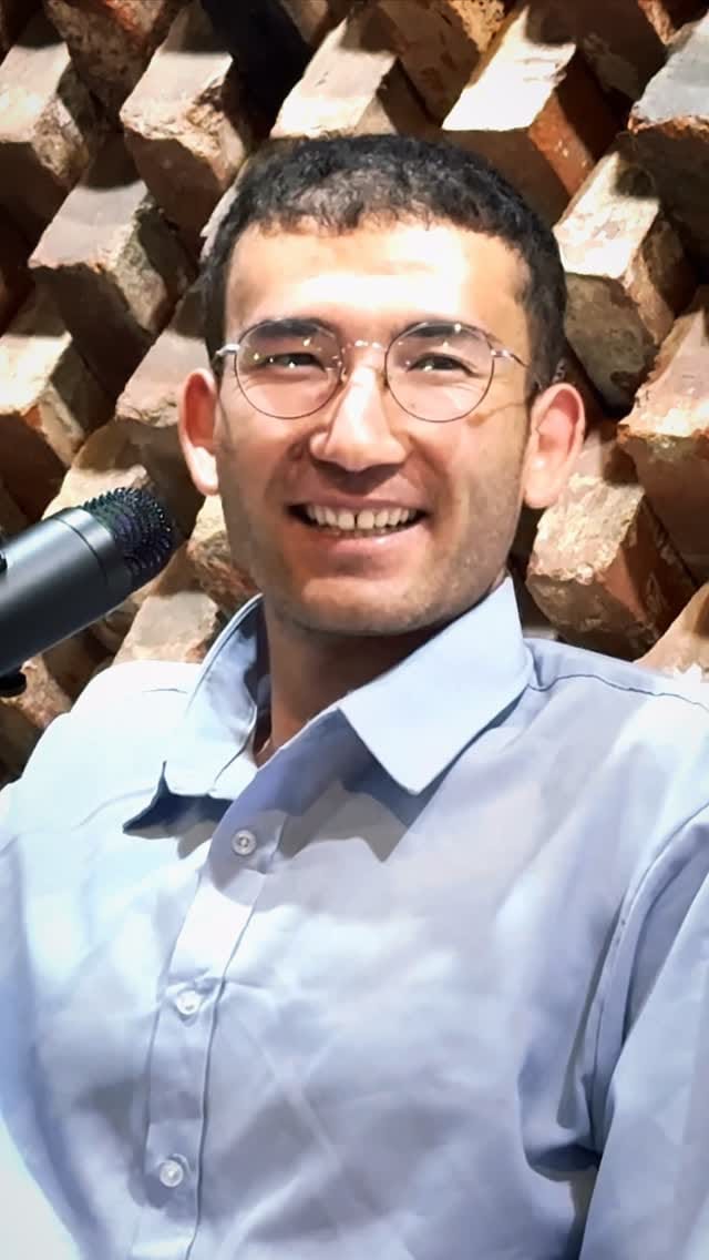 Post 1 by " MAKON SIMCARDS" Abdusamad on Instagram (video)
