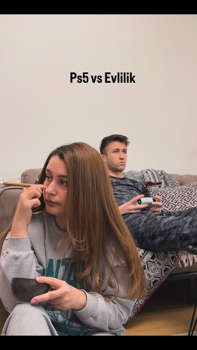 Post 6 by 𝔾𝕦𝕝𝕤𝕒𝕙 𝔼𝕞𝕚𝕣 on Instagram (video)