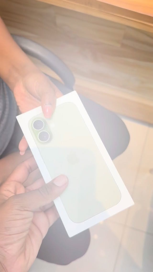 Post 5 by iPhone  | Samsung |Google Pixel 🇹🇿 on Instagram (video)