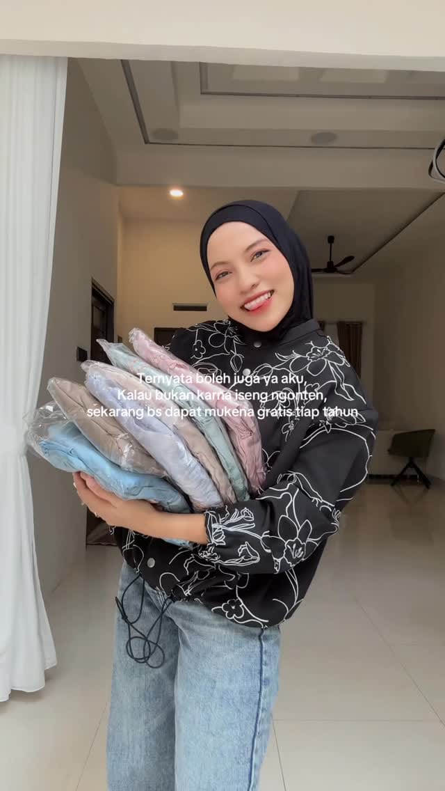 Post 10 by Siti Zakiah M II on Instagram (video)