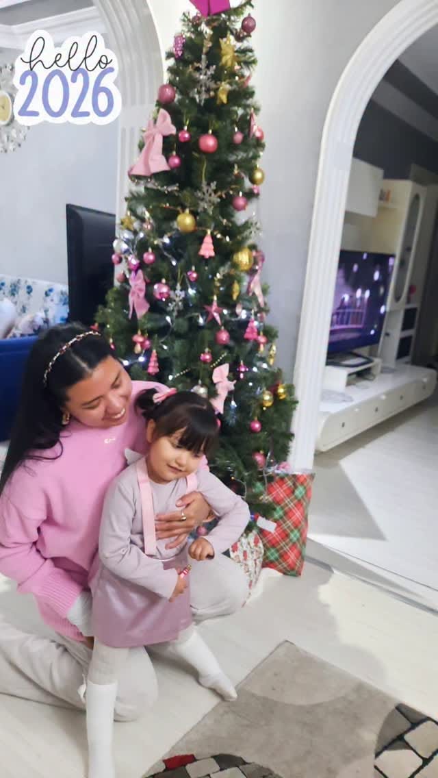 Post 2 by ANGELICA on Instagram (video)