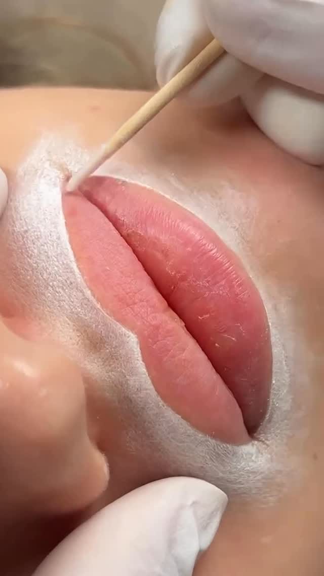 Post 1 by ZEYNEP DEMİR BEAUTY on Instagram (video)