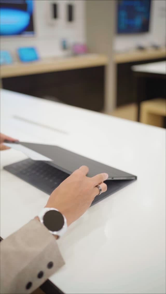 Post 6 by SAMSUNG STORE CIREBON ( SAMSUNG EXPERIENCE CONSULTANT ) on Instagram (video)