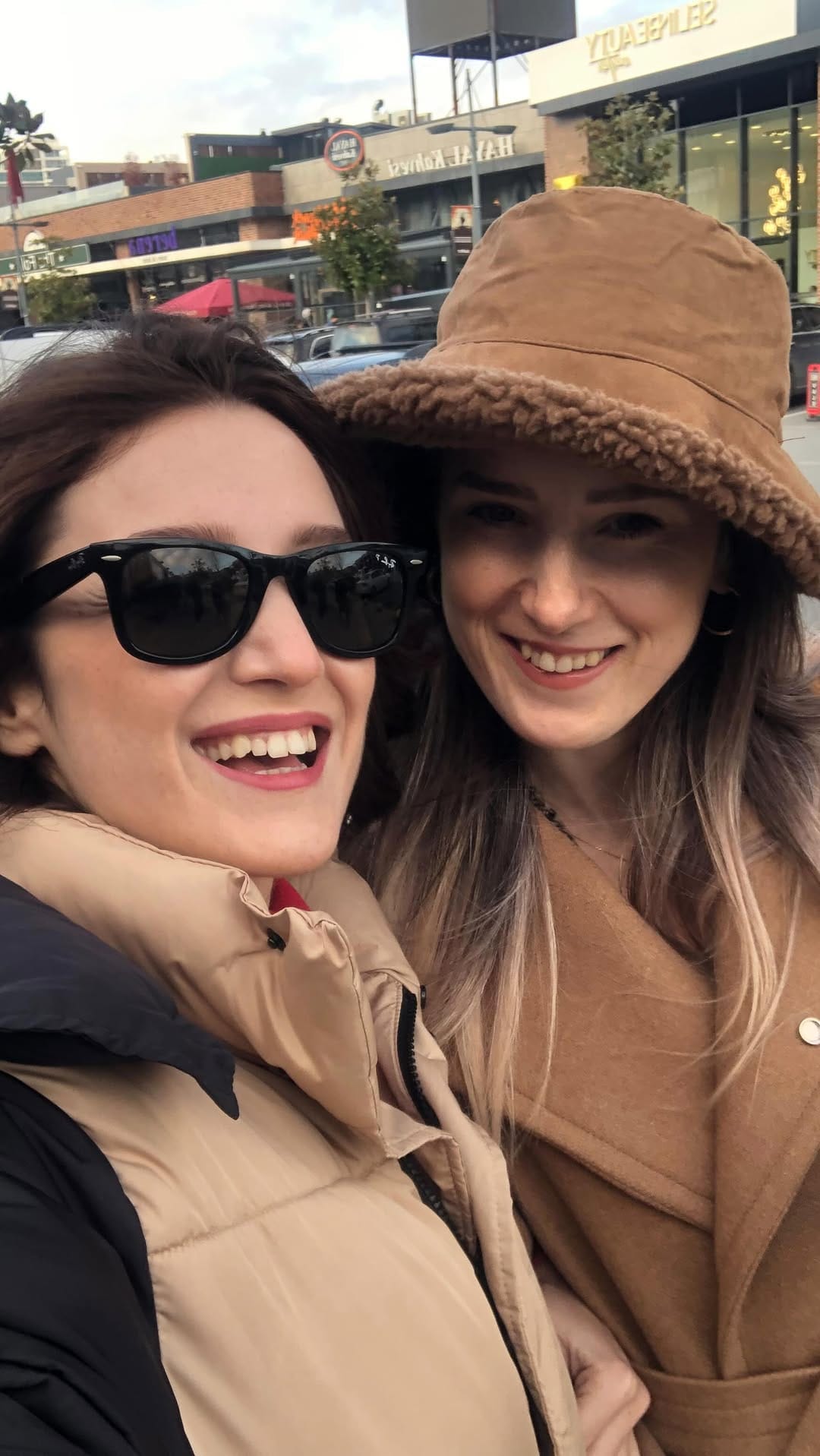 Post 1 by Duygu Sevimli on Instagram (video)