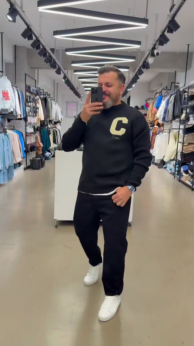 Post 8 by 👑 RZG MODA 👑 on Instagram (video)