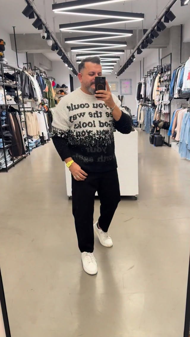Post 3 by 👑 RZG MODA 👑 on Instagram (video)
