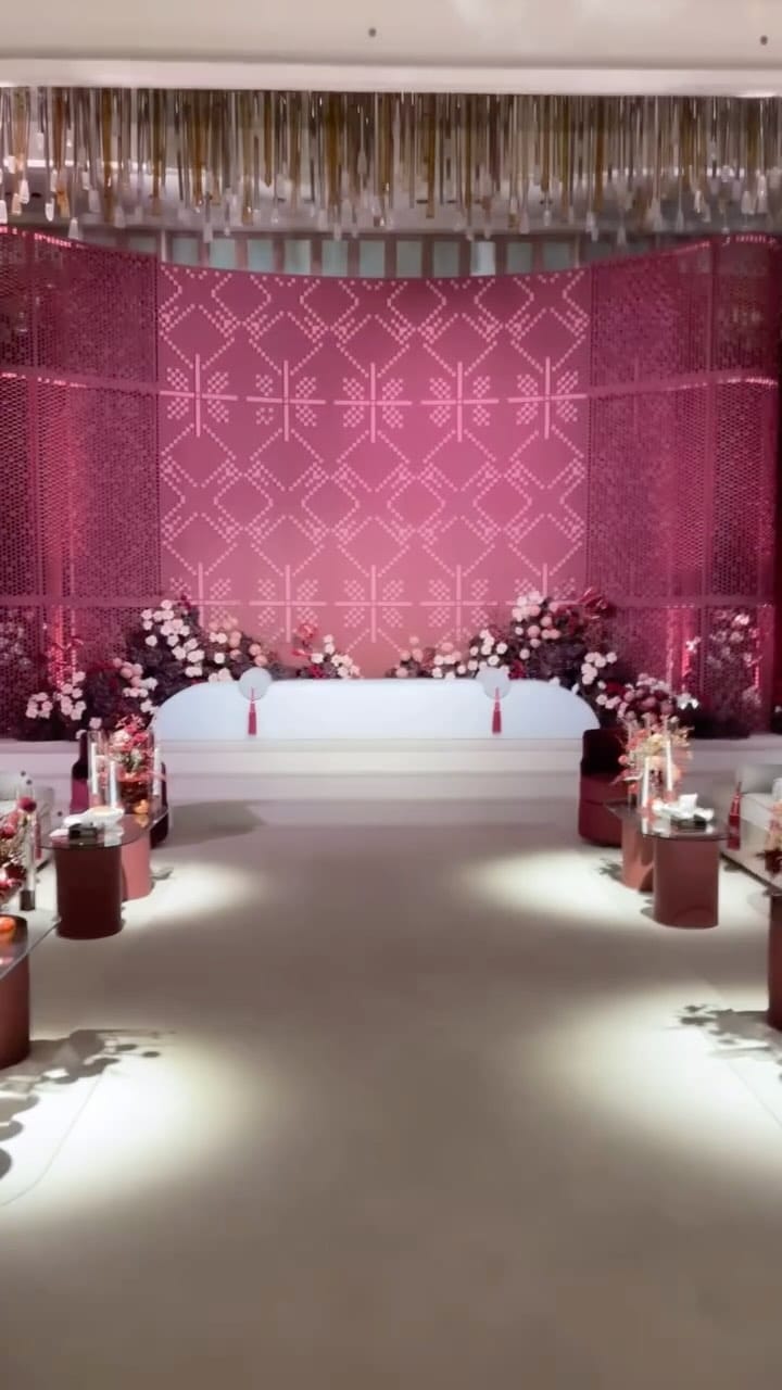 Post 9 by Gülnaz Nejmi on Instagram (video)