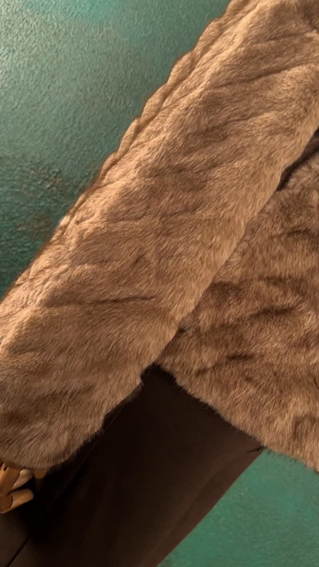 Post 1 by Eliz Butik on Instagram (video)