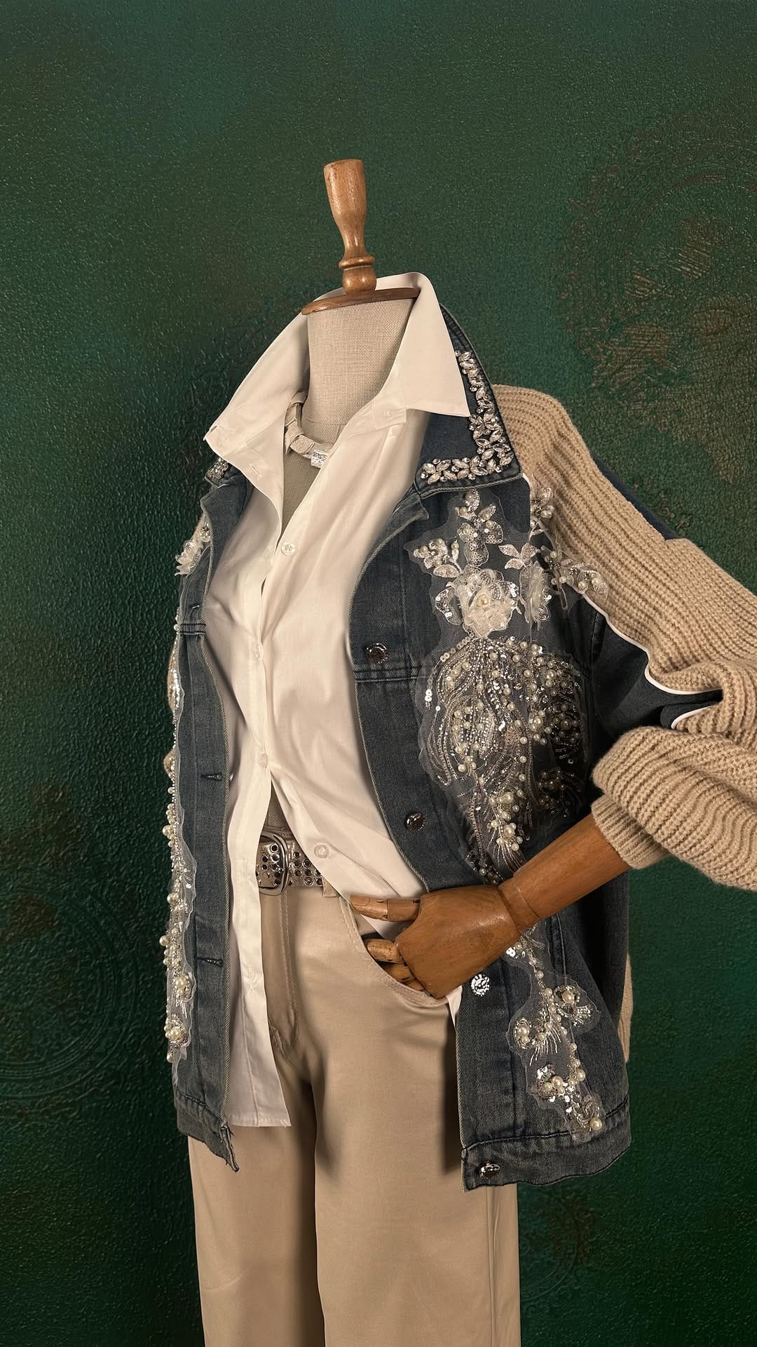 Post 4 by Eliz Butik on Instagram (video)