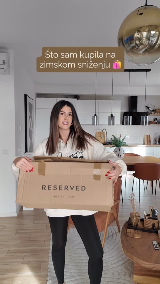 Post 7 by Slađana Ostić on Instagram (video)