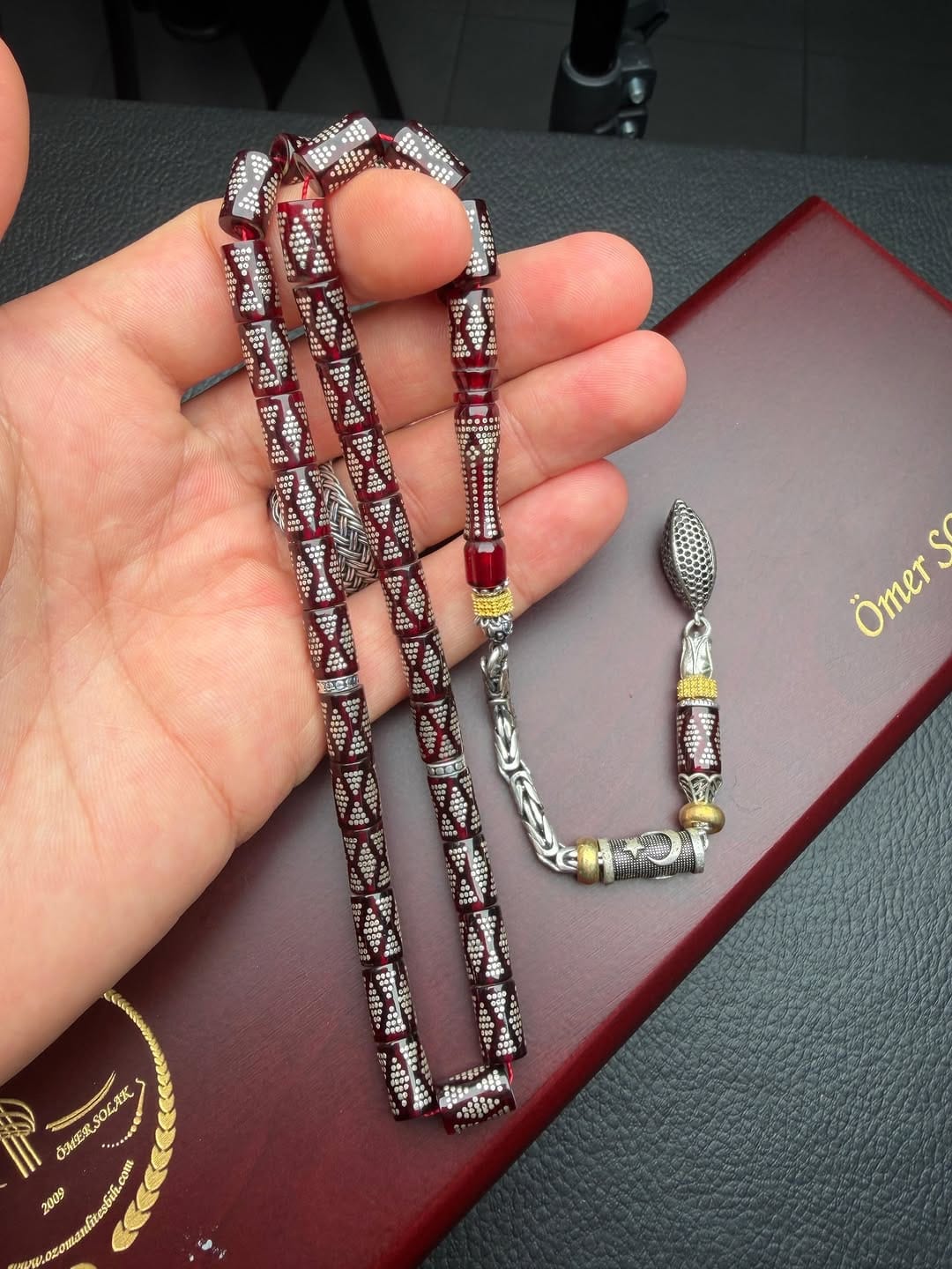 Post 1 by Özosmanlı Tesbih on Instagram (carousel)