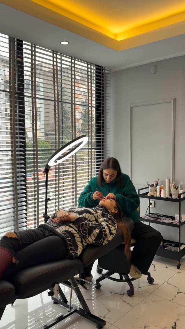 Post 5 by Ümit Açıkgöz Güzellik Merkezi on Instagram (video)