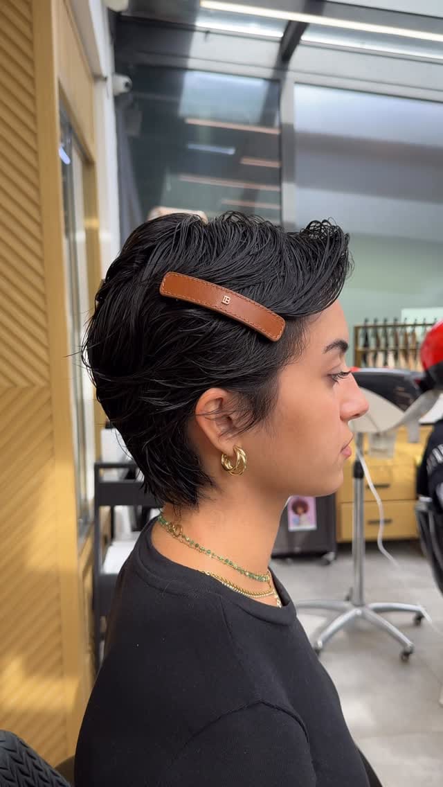 Post 10 by REFRESH KUAFÖR ANKARA on Instagram (video)
