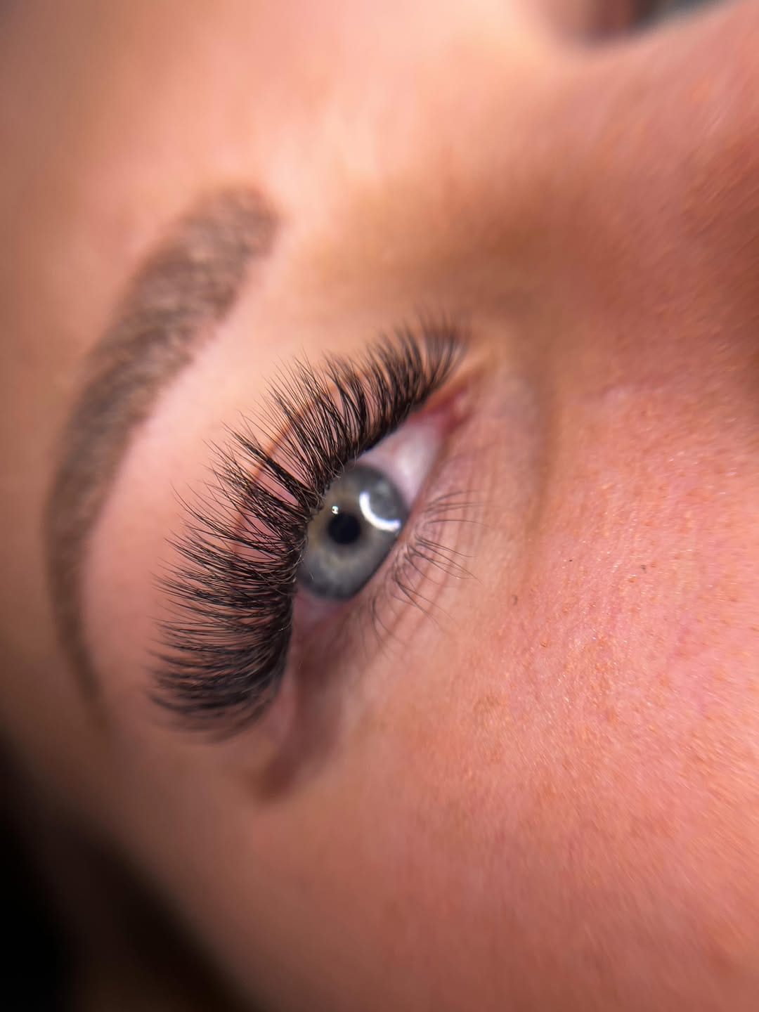 Post 9 by Formation extensions de cils Lille on Instagram (video)