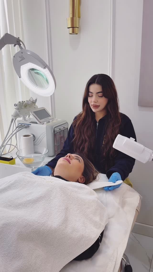 Post 2 by Bahar Acar on Instagram (video)
