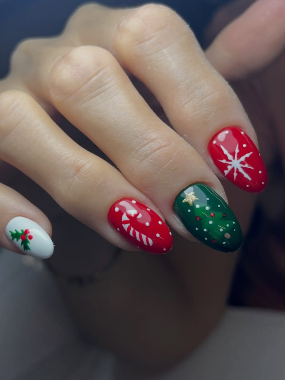 Post 3 by Çiğdem’s Nailart on Instagram (image)