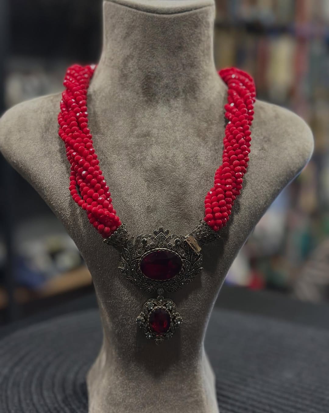 Post 4 by Yasmin Atelier on Instagram (image)
