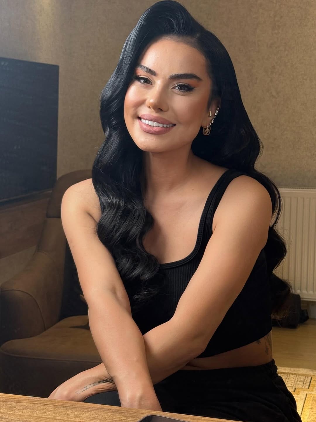 Post 8 by SEVİNA ASADOVA MAKEUP STUDIO on Instagram (carousel)