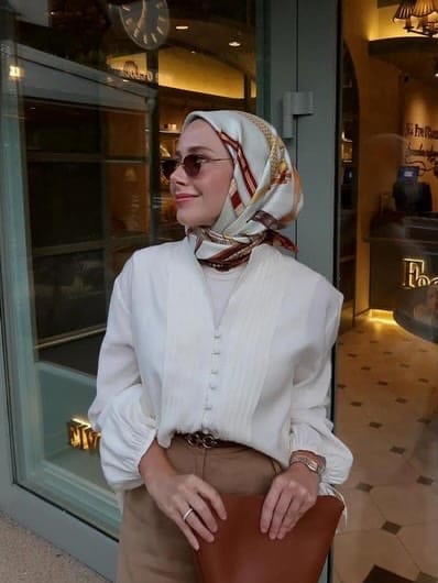 Post 6 by Seyra Eşarp Şal İstanbul on Instagram (carousel)