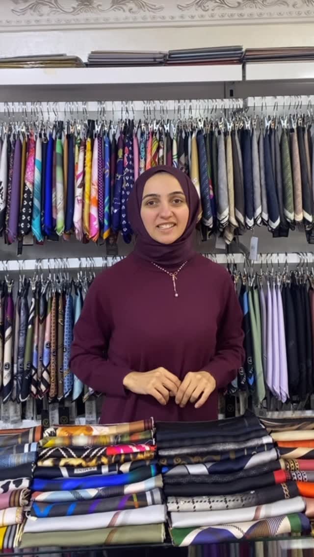 Post 1 by Seyra Eşarp Şal İstanbul on Instagram (video)