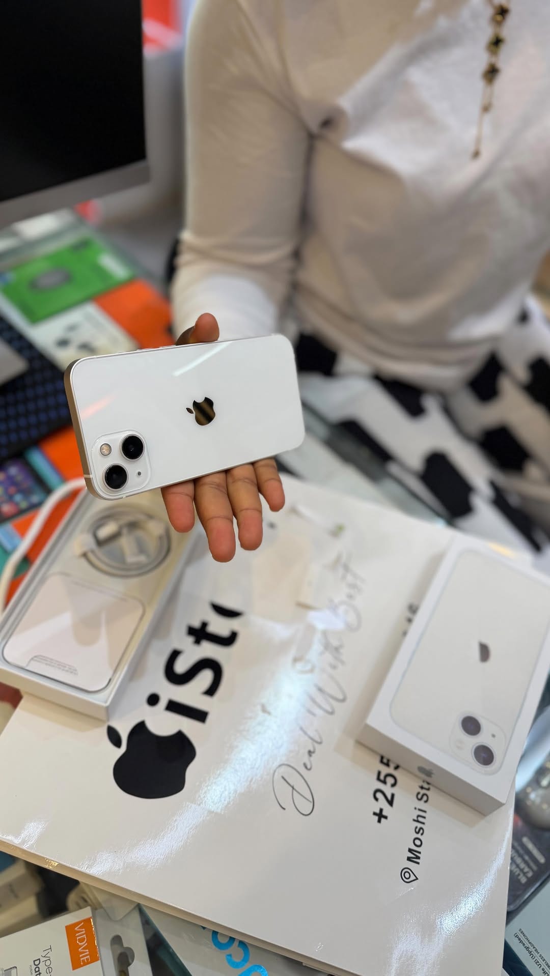 Post 3 by IPHONE|SAMSUNG|MACBOOK|IPAD on Instagram (video)