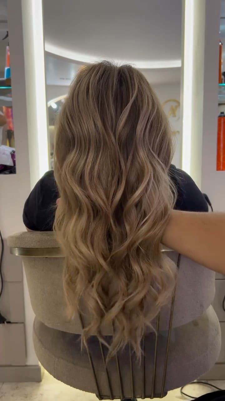 Post 9 by YASEMİN AKASLAN BEAUTY / COİFFEUR on Instagram (video)