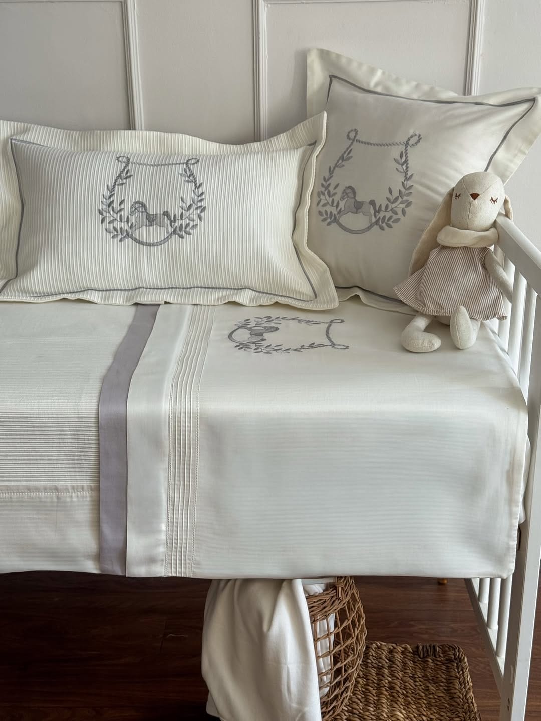 Post 3 by Dantelli Home on Instagram (carousel)