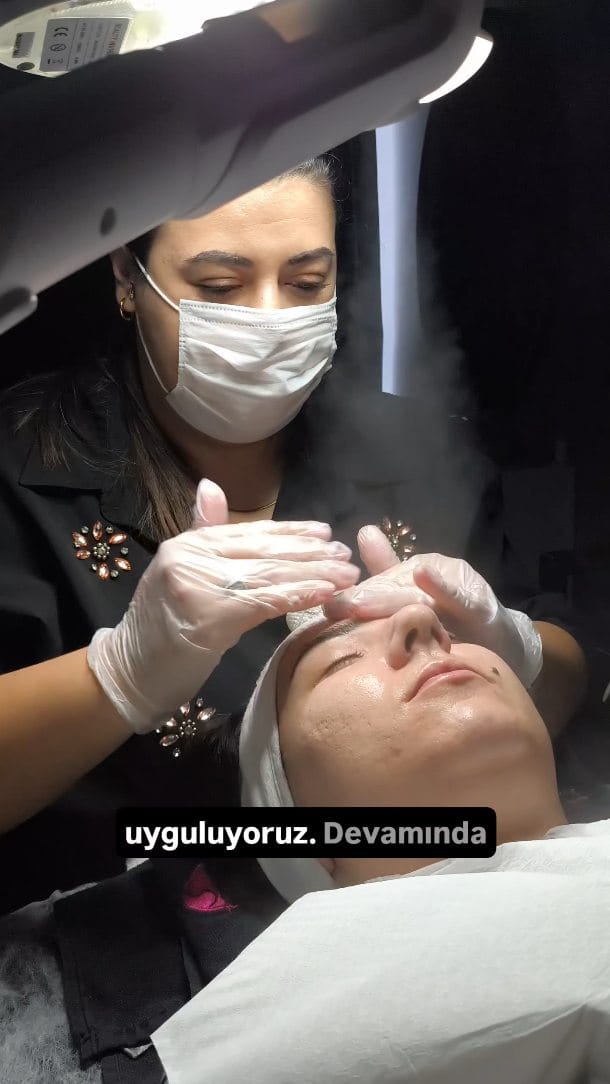 Post 8 by Le Demon Bay-Bayan Kuaför on Instagram (video)