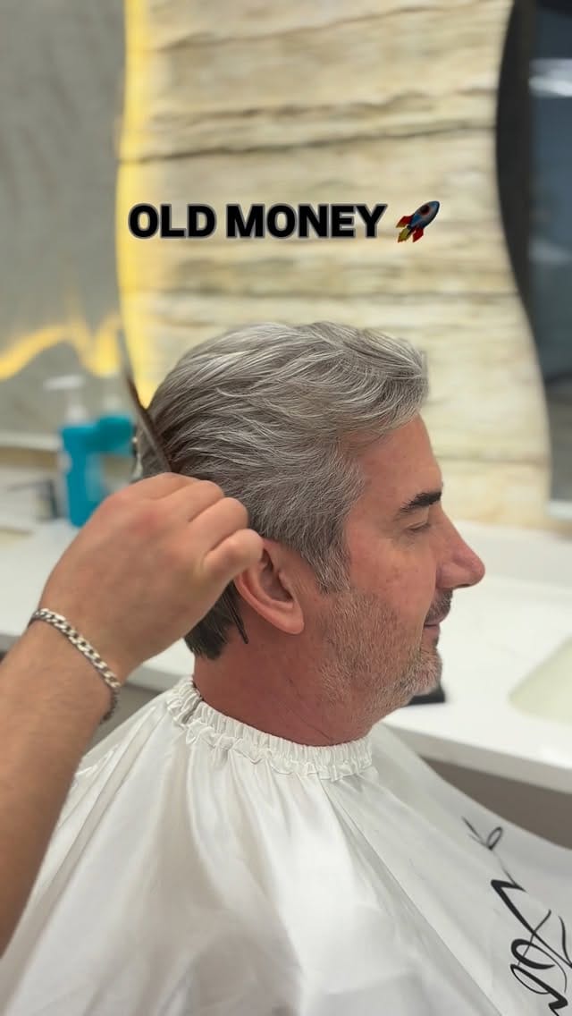 Post 1 by Kadir Alkan Bay Bayan Kuaför Kocaeli | Anatomik Saç Kesimi on Instagram (video)