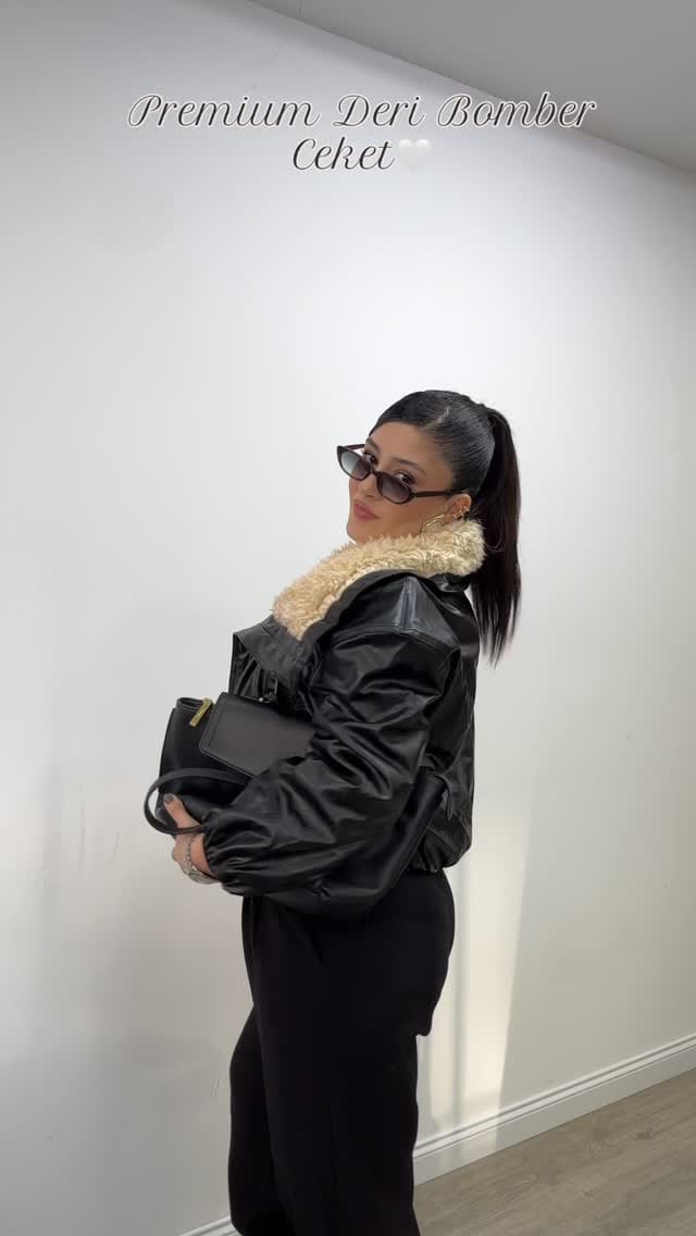 Post 2 by Femmes Butik on Instagram (video)