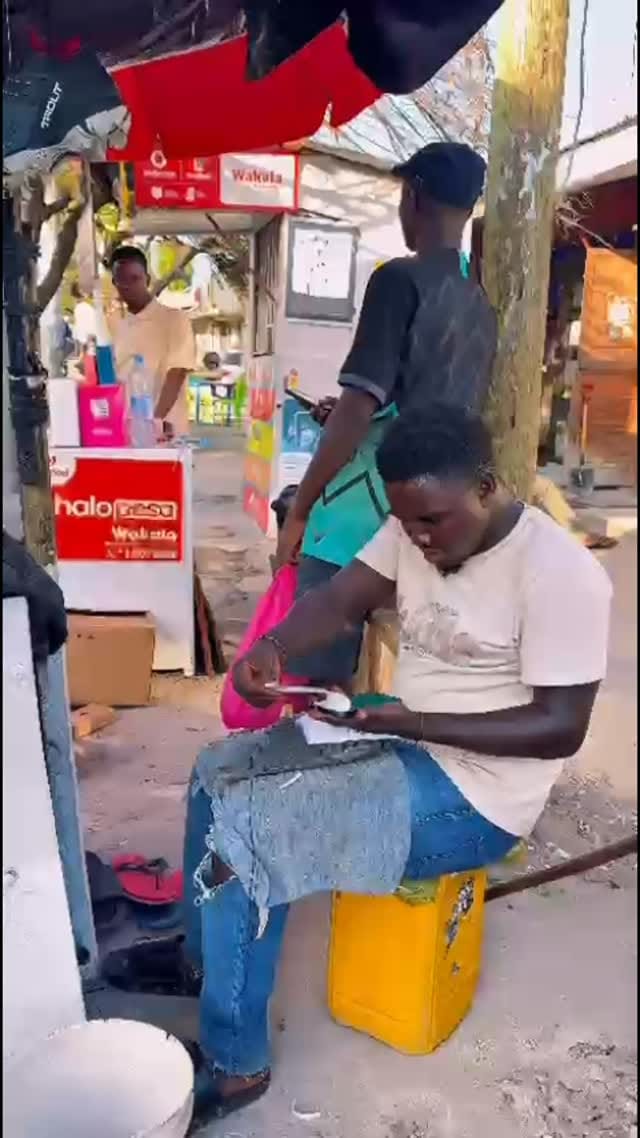 Post 2 by IPHONE & SAMSUNG STORE🍏 on Instagram (video)
