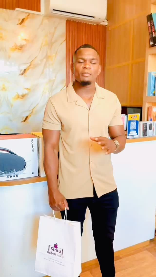 Post 9 by IPHONE & SAMSUNG STORE🍏 on Instagram (video)