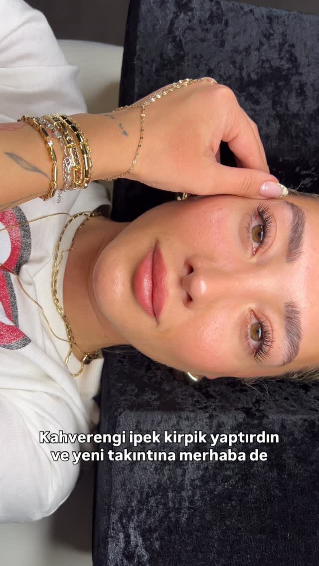 Post 4 by Aya Beauty on Instagram (video)