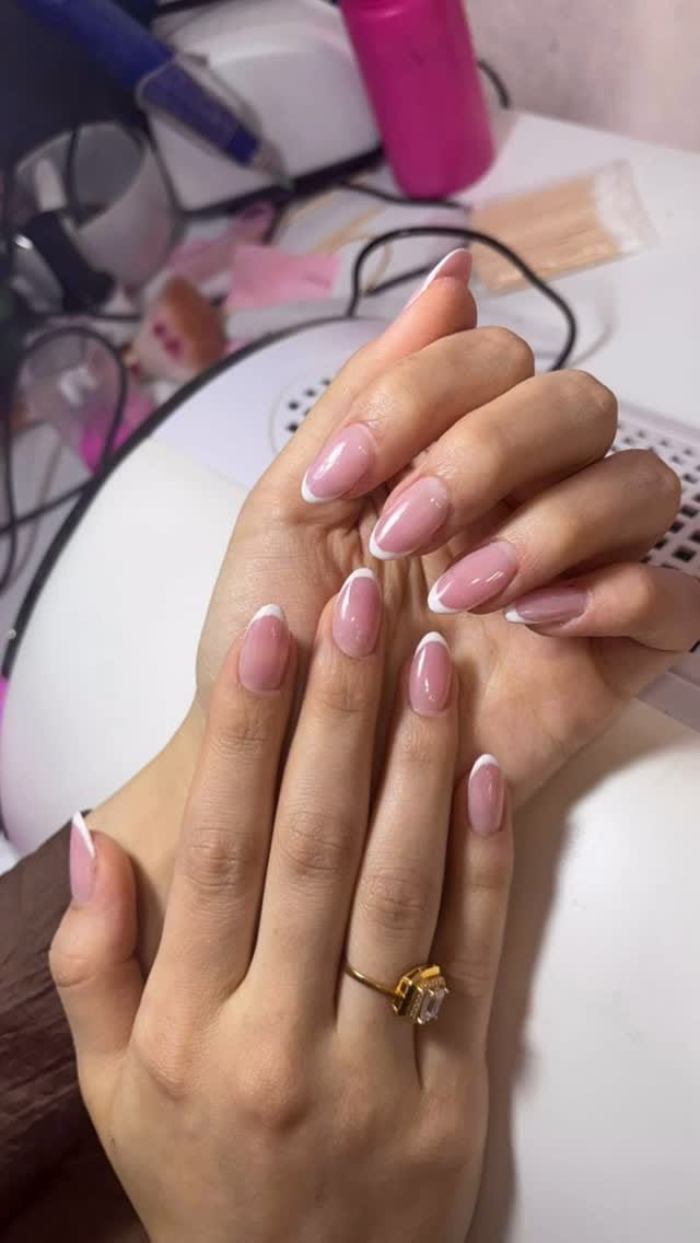 Post 8 by Glamour (Berrak & İrem ) on Instagram (video)