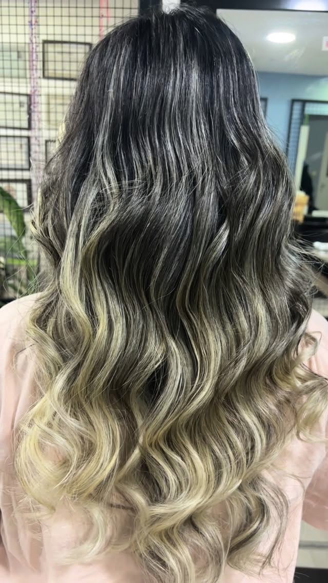 Post 5 by Glamour (Berrak & İrem ) on Instagram (video)