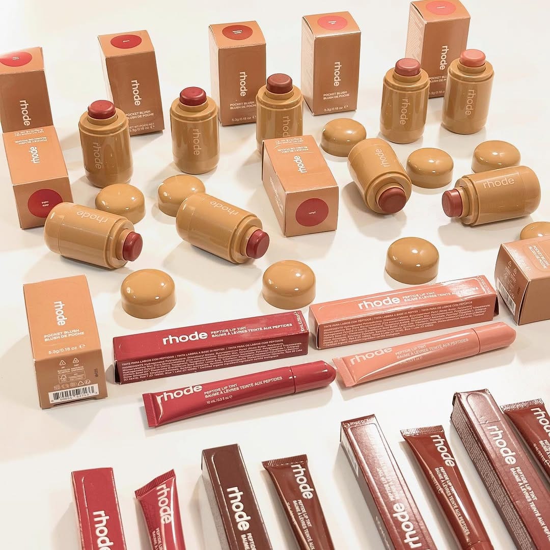 Post 3 by Deluxe Kozmetik / Kozmetik, Cilt Bakımı ve Parfum on Instagram (carousel)