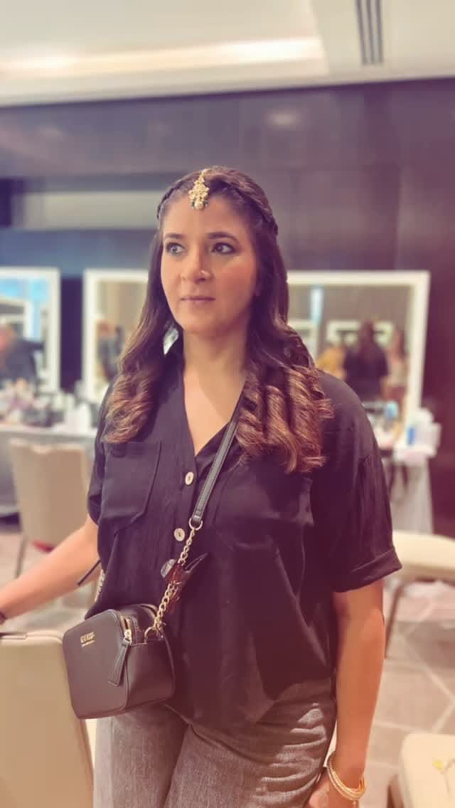 Post 4 by Makeup Team - Studio Alisha Ahuja on Instagram (video)