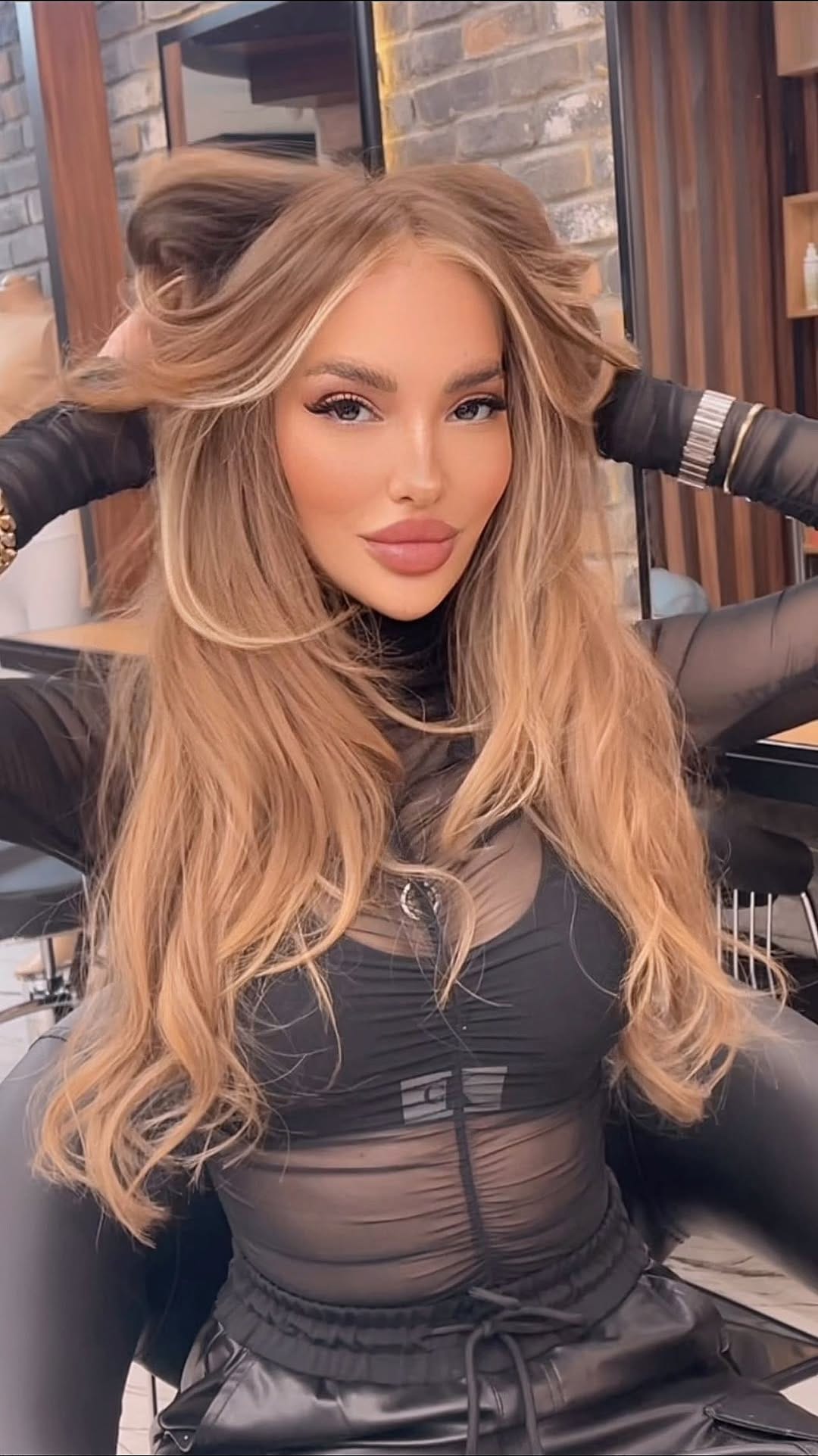 Post 10 by Yakup Minaz on Instagram (video)