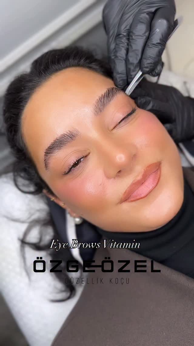 Post 3 by Özge Özel DUBAİ 📍 on Instagram (video)