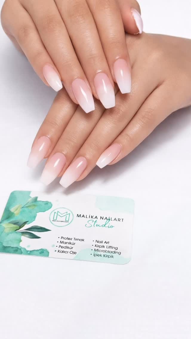 Post 7 by Malika Nail Art on Instagram (video)