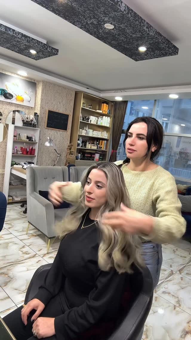 Post 8 by Oya Erdem on Instagram (video)