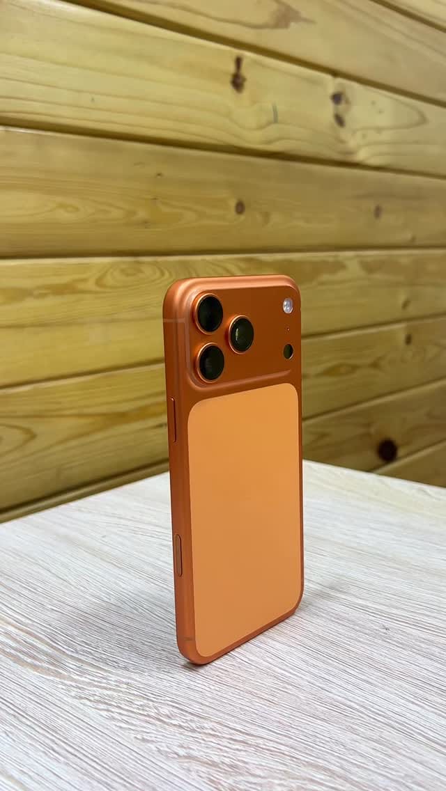 Post 4 by IPHONES . SAMSUNG . LAPTOPS & GADGETS | COMPUTER VILLAGE LAGOS on Instagram (video)