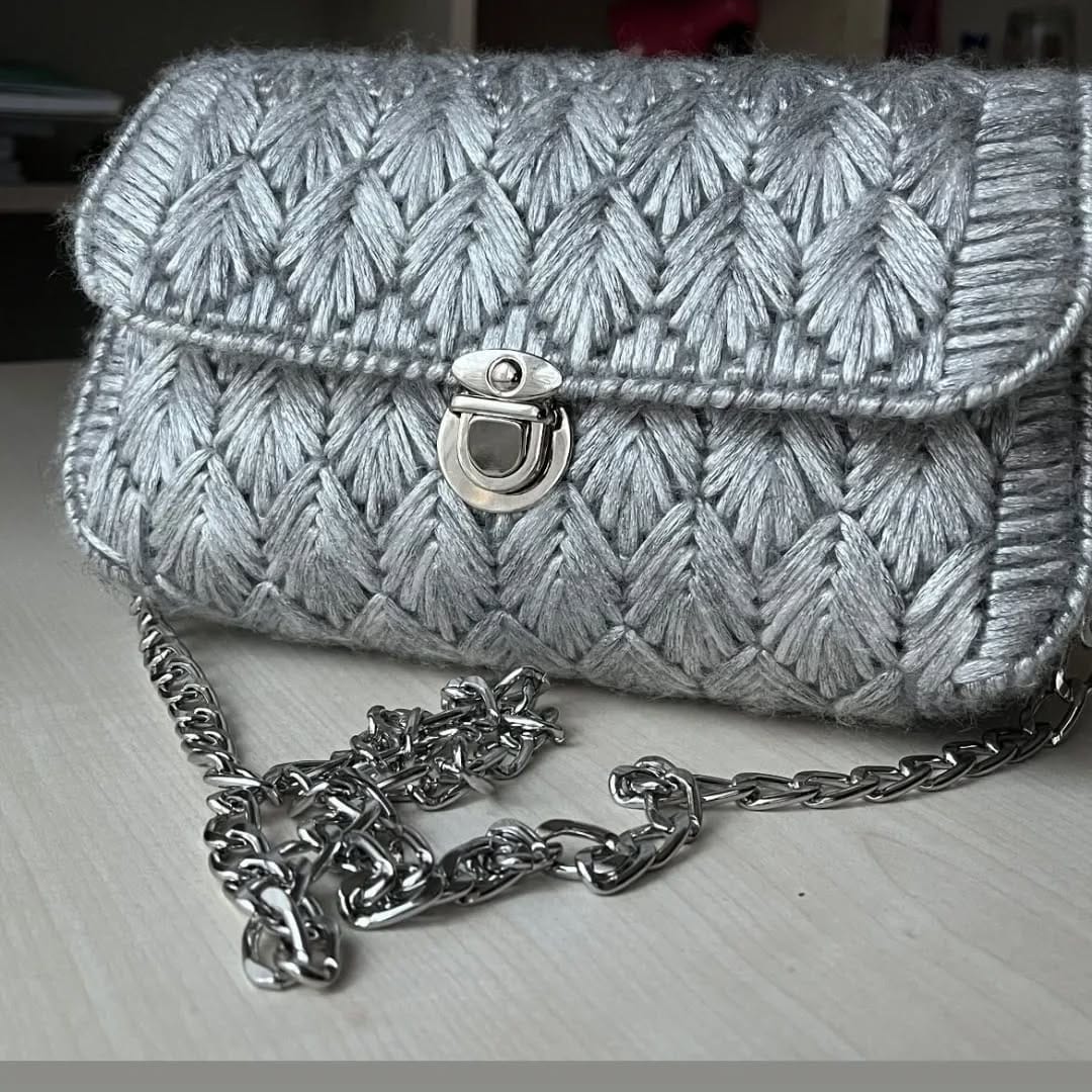 Post 3 by Karkuşu Yün Evi on Instagram (carousel)