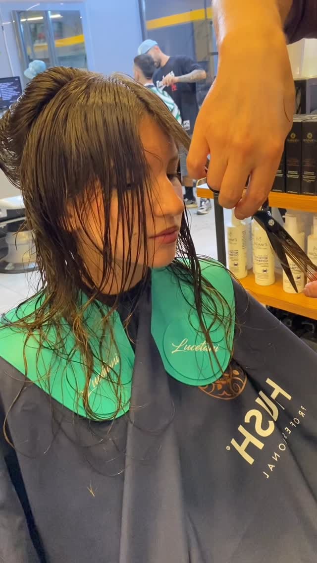 Post 3 by Differenthairmetrocity on Instagram (video)