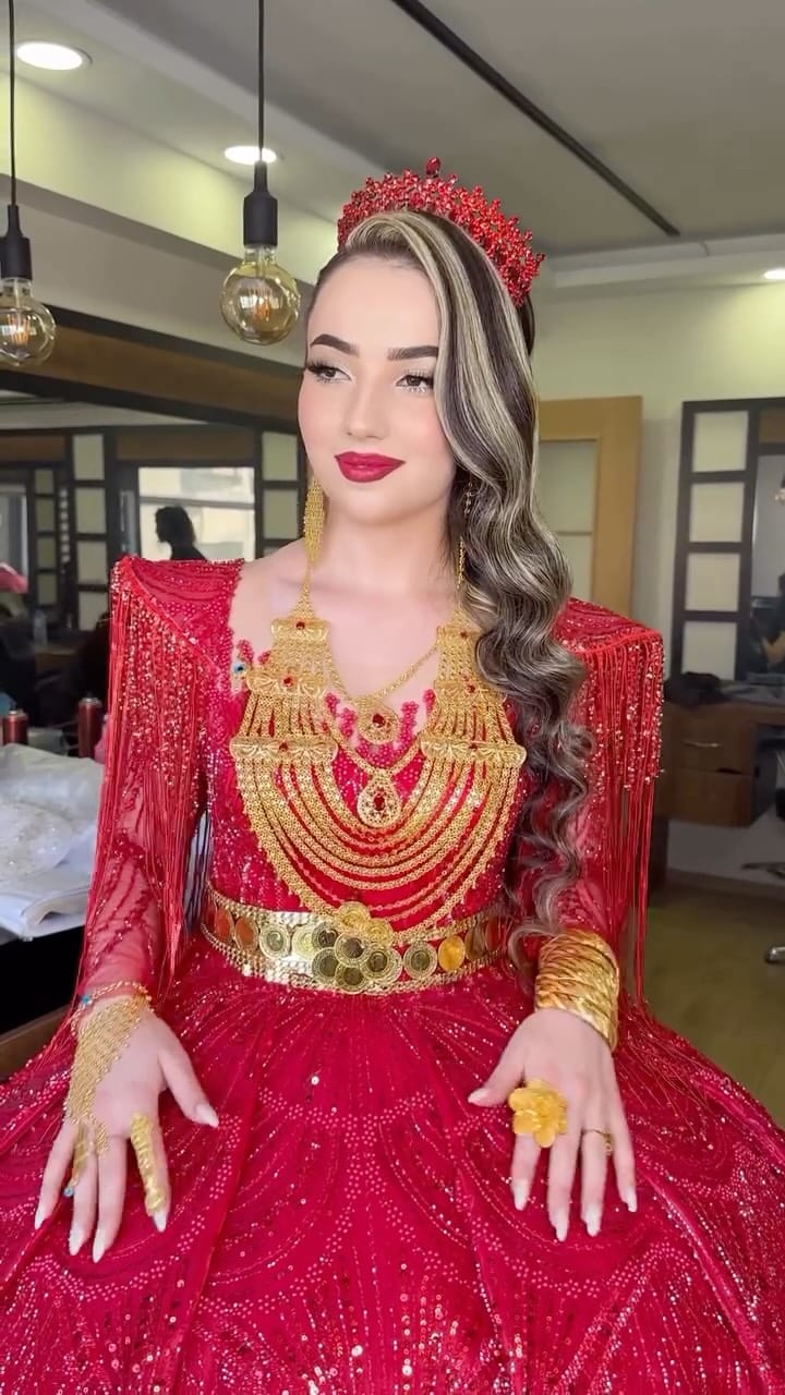Post 7 by Ayşe Altun on Instagram (video)