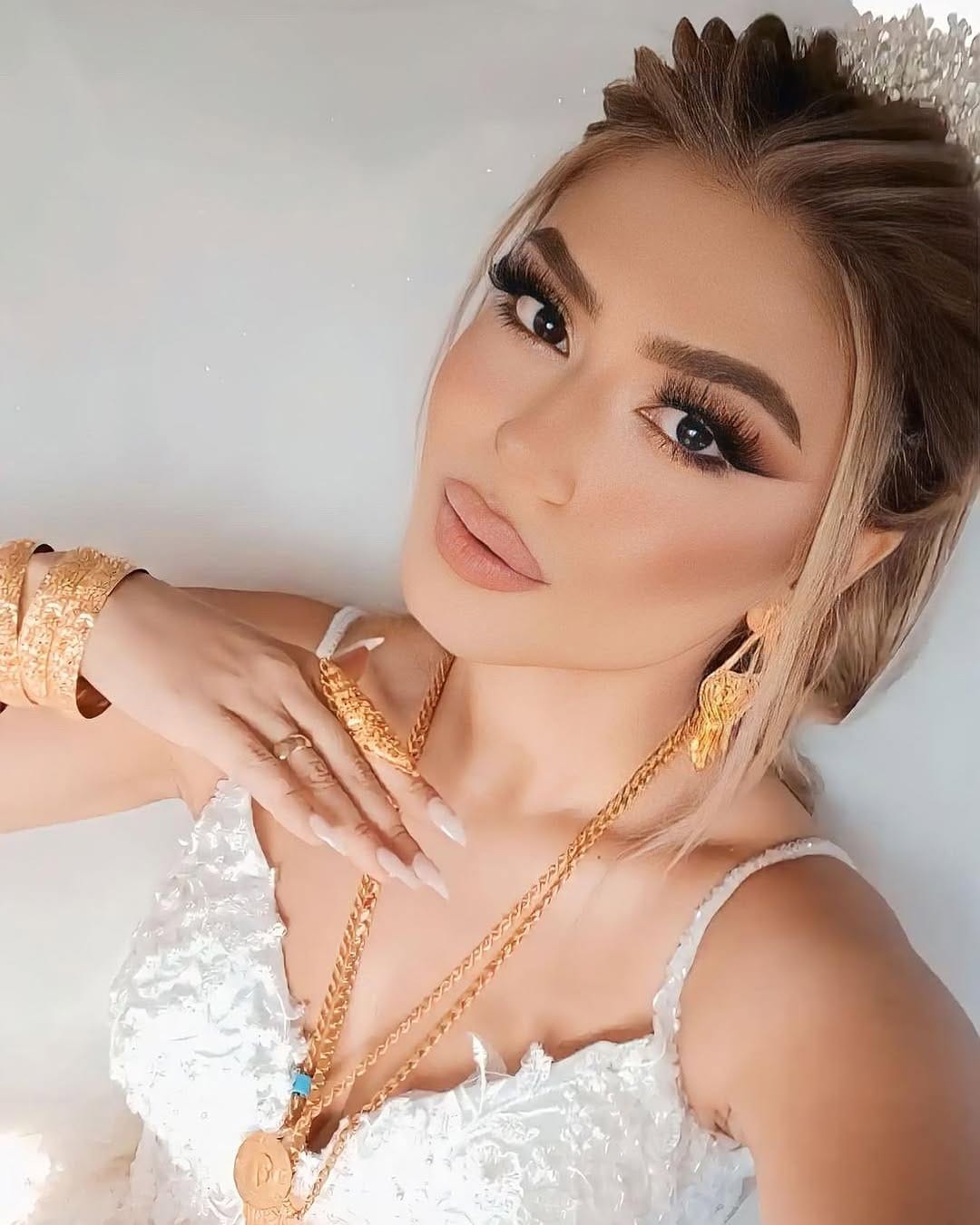 Post 10 by Ayşe Altun on Instagram (image)