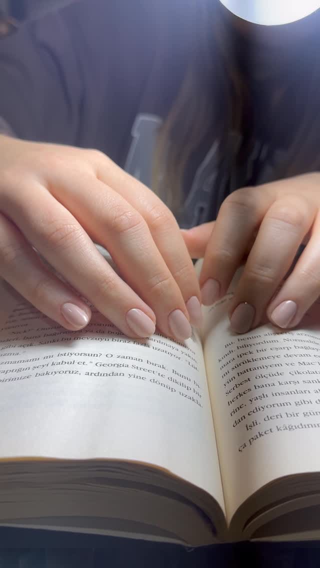 Post 6 by NAİL ARTİST on Instagram (video)