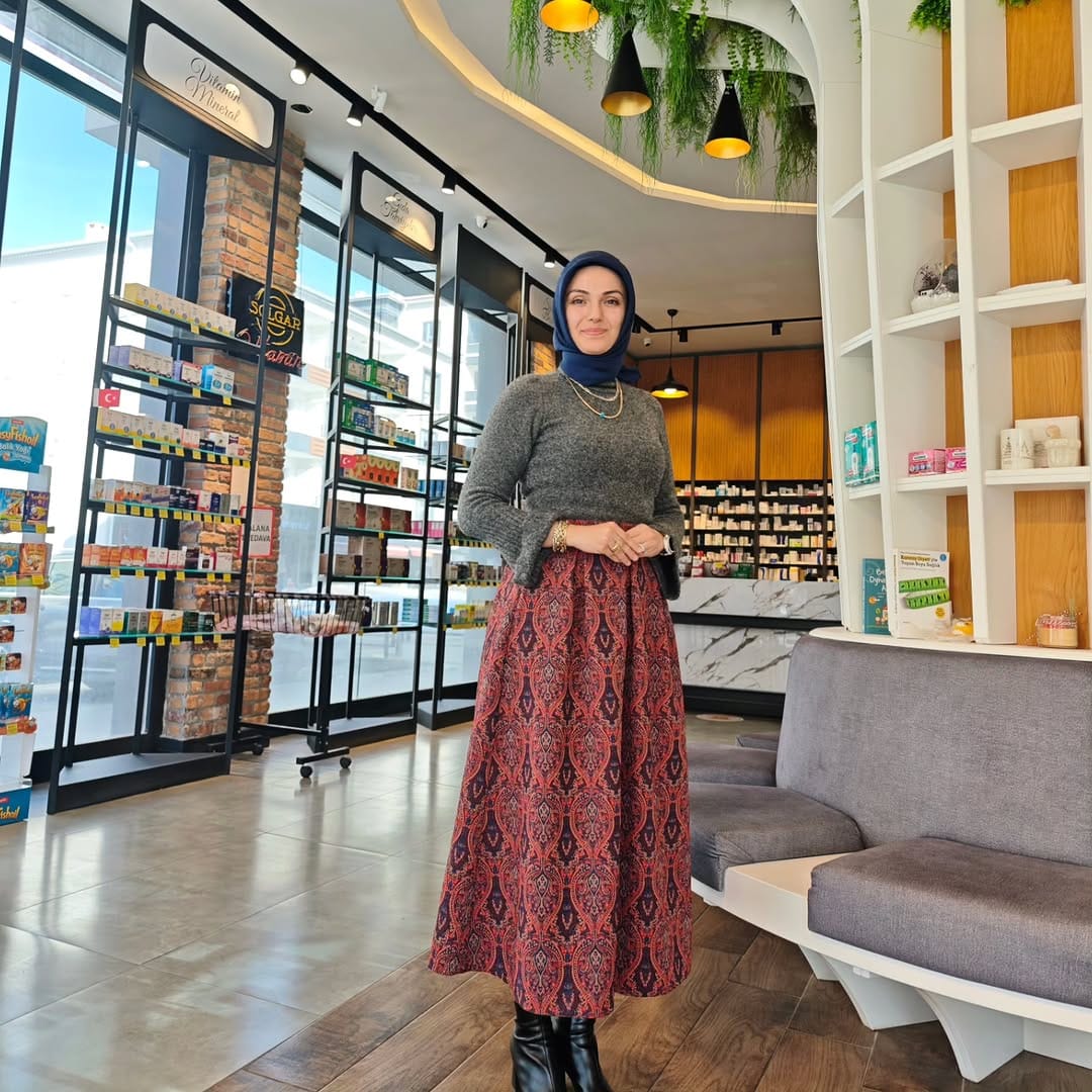 Post 3 by Hale Nur on Instagram (carousel)